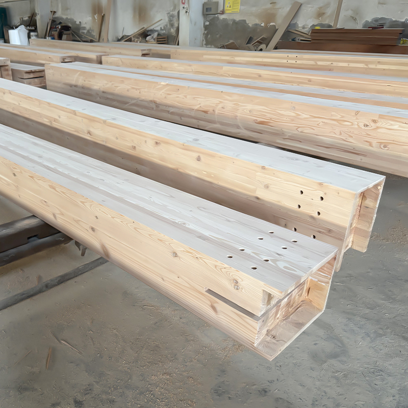 Trave e montante in legno lamellare di abete Douglas