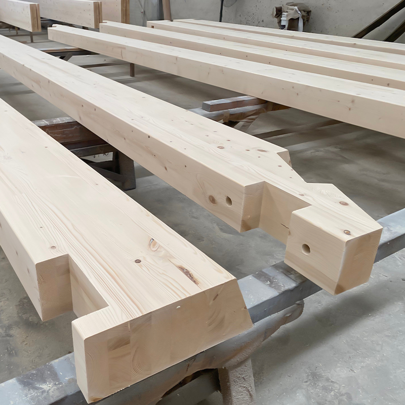 Trave e montante in legno lamellare di abete rosso