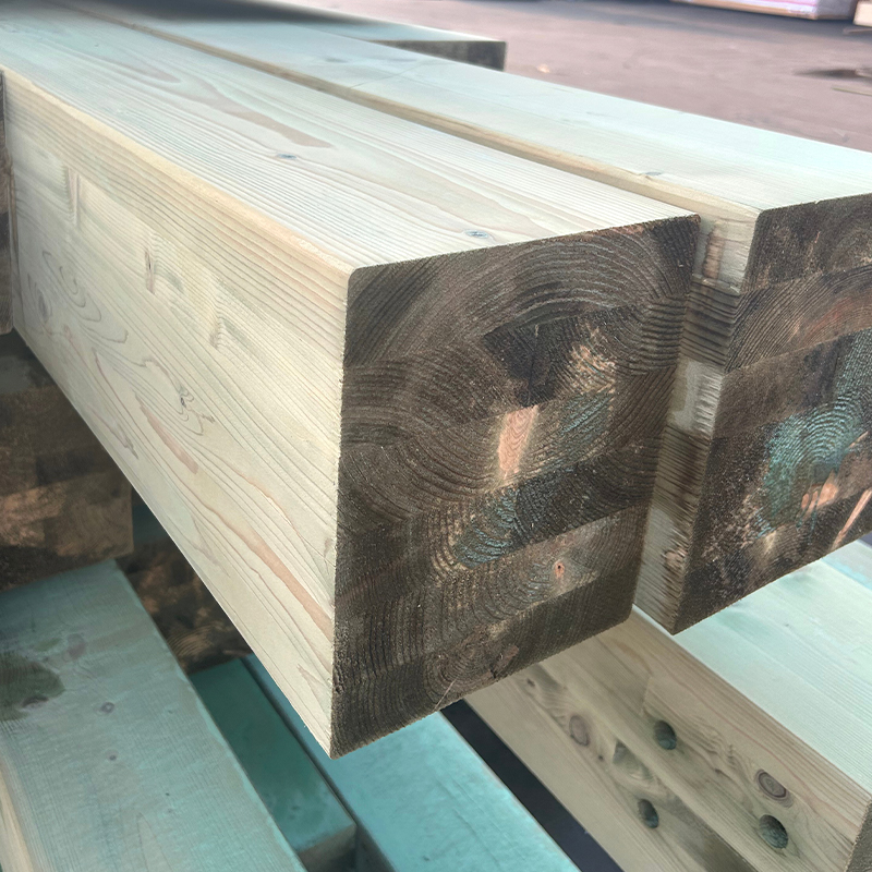Legno di abete rosso trattato a pressione