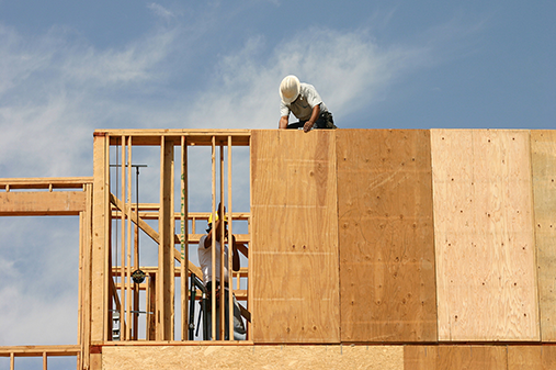 Quali sono i vantaggi della struttura in legno nell’architettura antica?